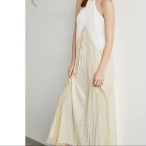 Colorblocked pleated maxi dress!